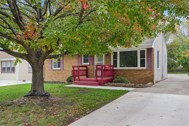 3901 54th Street, Des Moines, IA 50310