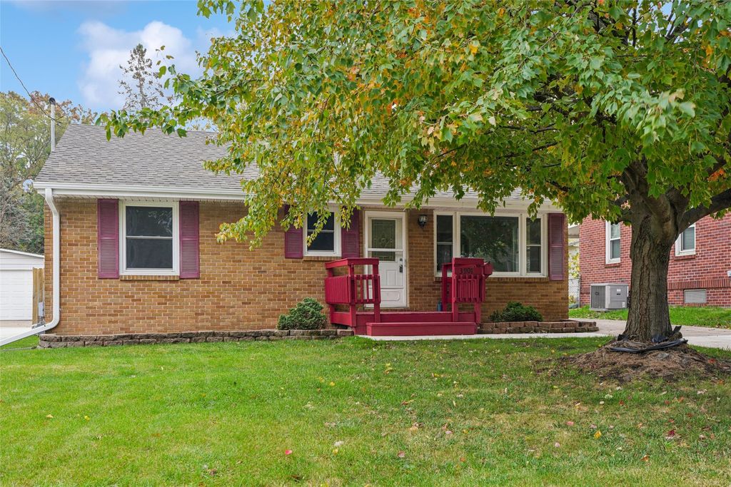 3901 54th Street, Des Moines, IA 50310