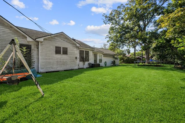 401 N Pruett Street, Baytown, TX 77520