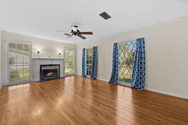 401 N Pruett Street, Baytown, TX 77520