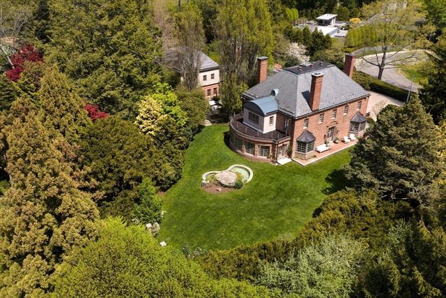 40 Singletree Rd, Brookline, MA 02467