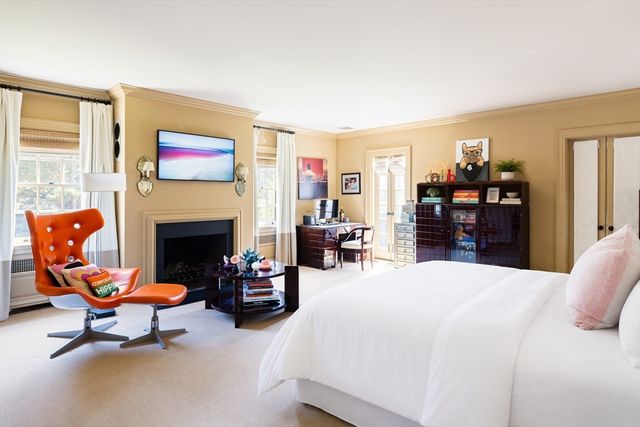 40 Singletree Rd, Brookline, MA 02467