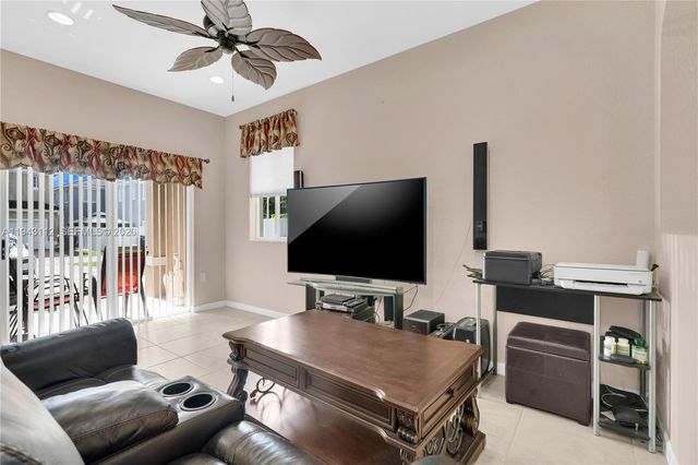 14102 SW 276th St, Homestead, FL 33032