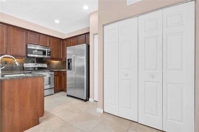 14102 SW 276th St, Homestead, FL 33032