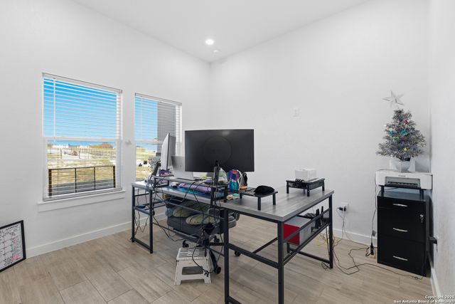 136 Summer Meadow, La Vernia, TX 78121