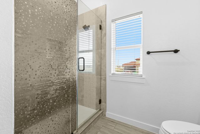 136 Summer Meadow, La Vernia, TX 78121