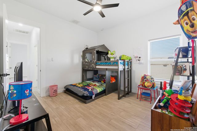 136 Summer Meadow, La Vernia, TX 78121