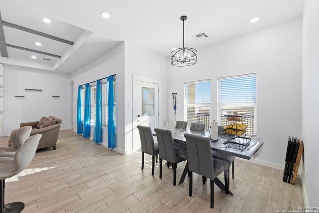 136 Summer Meadow, La Vernia, TX 78121