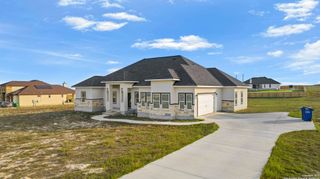 136 Summer Meadow, La Vernia, TX 78121