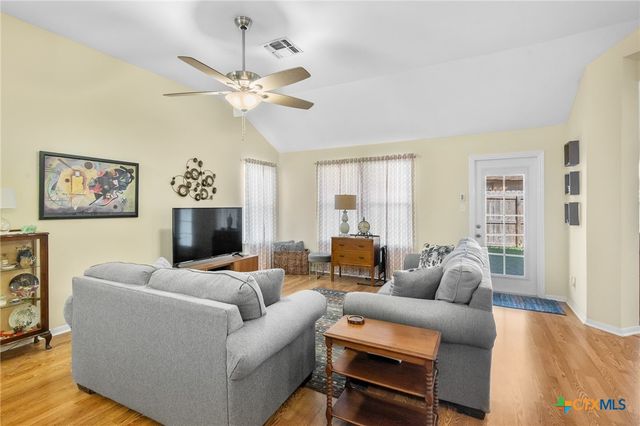 108 Providence Court, Victoria, TX 77904