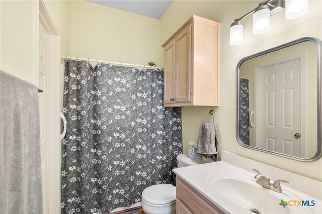 108 Providence Court, Victoria, TX 77904