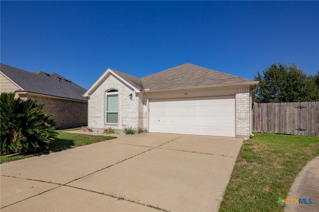 108 Providence Court, Victoria, TX 77904