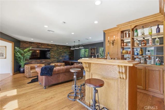 950 Hampton, Arcadia, CA 91006