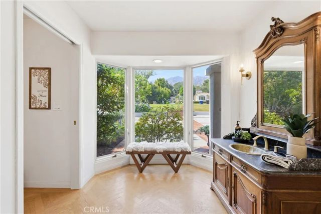 950 Hampton, Arcadia, CA 91006