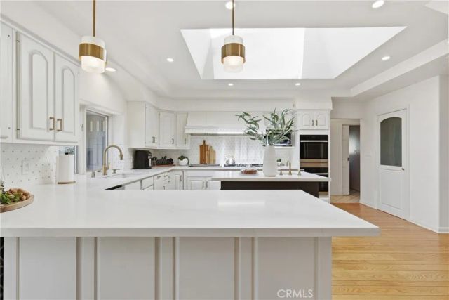 950 Hampton, Arcadia, CA 91006