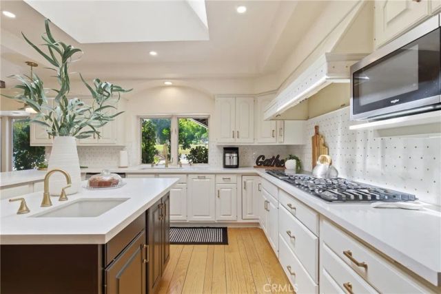 950 Hampton, Arcadia, CA 91006