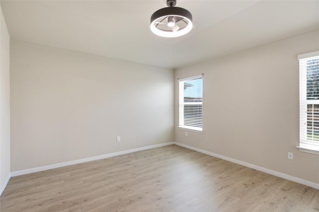 5813 Roderick DR, Austin, TX 78724