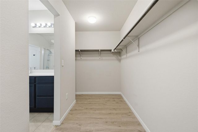 5813 Roderick DR, Austin, TX 78724
