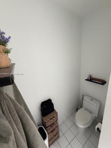 2167 Anchor Ct 2001, Dania Beach, FL 33312