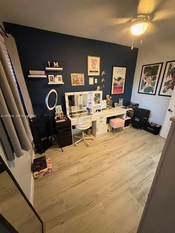 2167 Anchor Ct 2001, Dania Beach, FL 33312