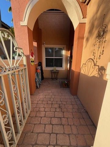 2167 Anchor Ct 2001, Dania Beach, FL 33312