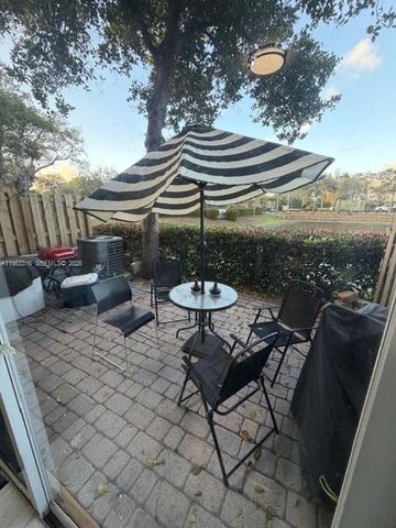 2167 Anchor Ct 2001, Dania Beach, FL 33312