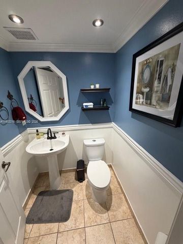 2167 Anchor Ct 2001, Dania Beach, FL 33312