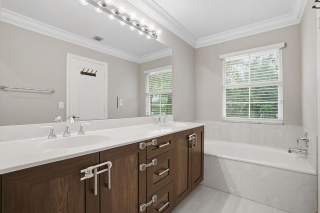 5763 Monterra Club Drive, Lake Worth, FL 33463