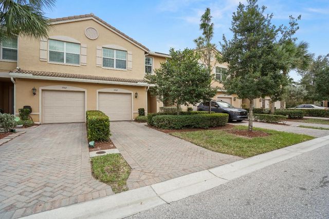 5763 Monterra Club Drive, Lake Worth, FL 33463