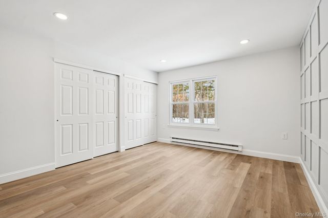 304 Kingston Court, Ridge, NY 11961