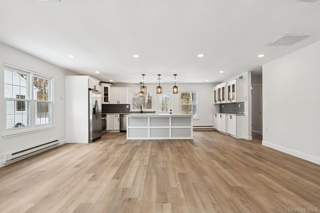 304 Kingston Court, Ridge, NY 11961