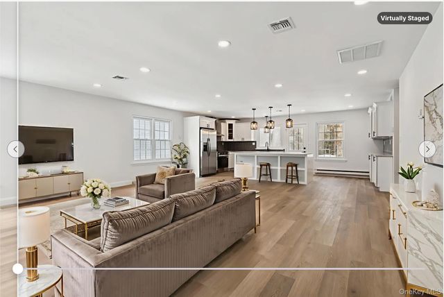 304 Kingston Court, Ridge, NY 11961