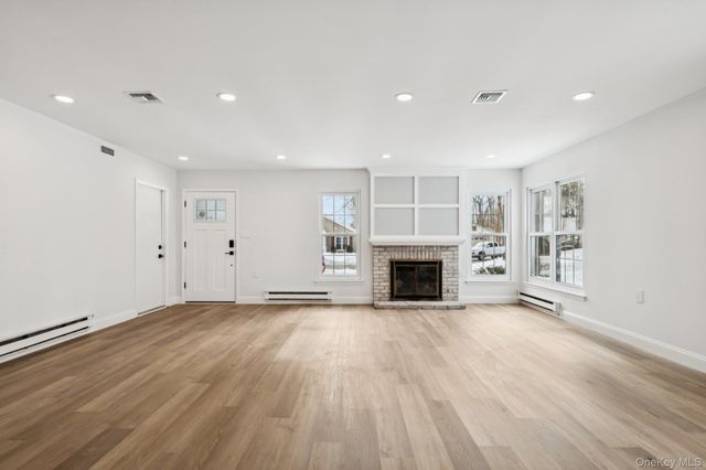 304 Kingston Court, Ridge, NY 11961