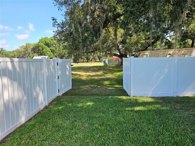 1401 LINDSEY ROAD, Plant City, FL 33566