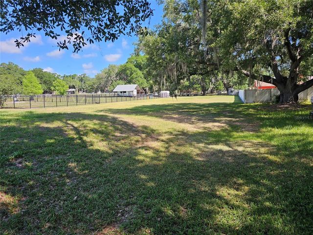 1401 LINDSEY ROAD, Plant City, FL 33566