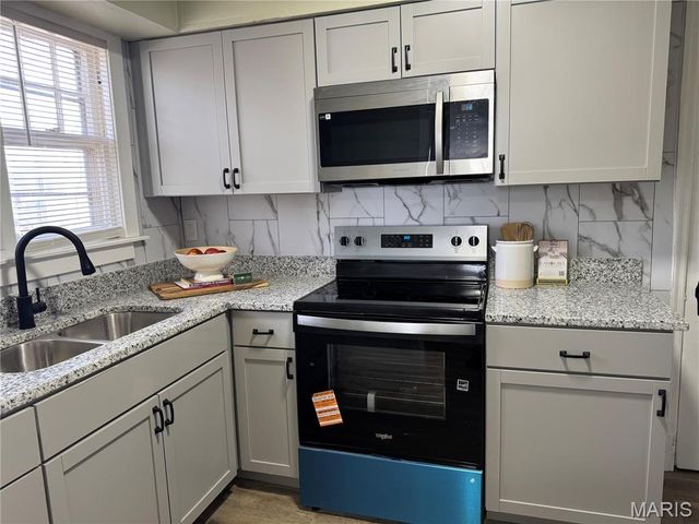 2419 Mary Avenue, Jennings, MO 63136