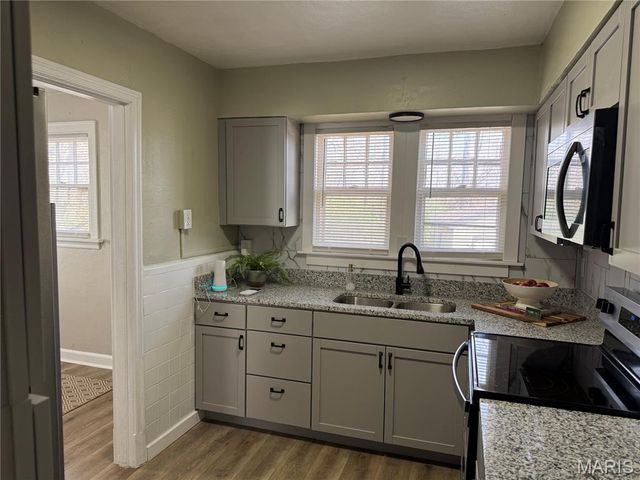 2419 Mary Avenue, Jennings, MO 63136