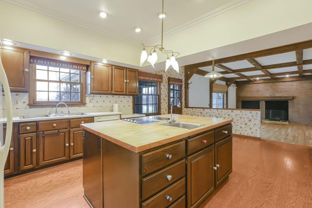 6711 Lancaster New Lexington Road SE, Lancaster, OH 43130