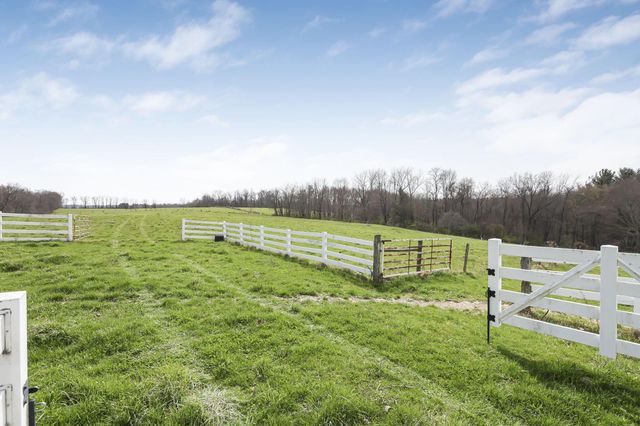 6711 Lancaster New Lexington Road SE, Lancaster, OH 43130