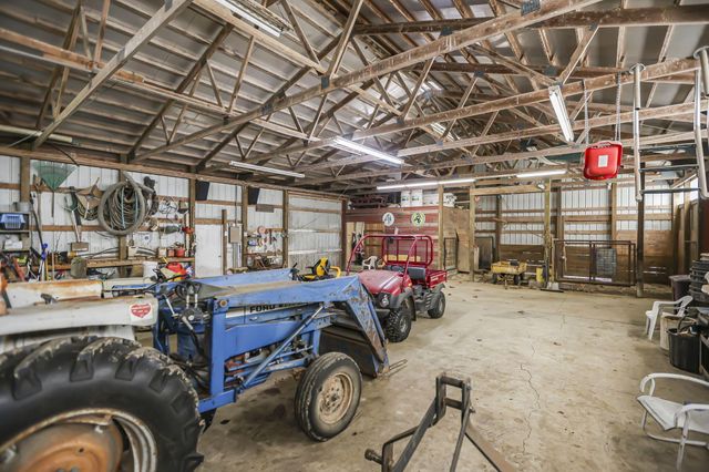 6711 Lancaster New Lexington Road SE, Lancaster, OH 43130