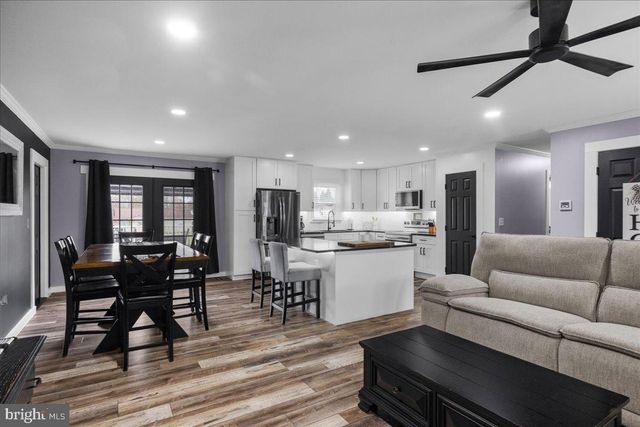 509 UPSHUR DR, Inwood, WV 25428