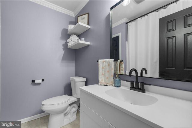 509 UPSHUR DR, Inwood, WV 25428