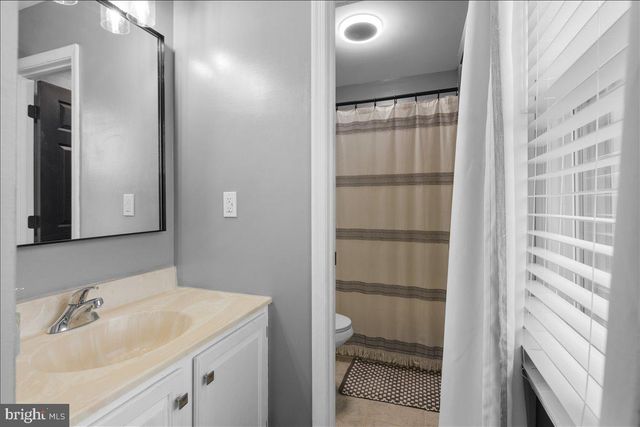 509 UPSHUR DR, Inwood, WV 25428