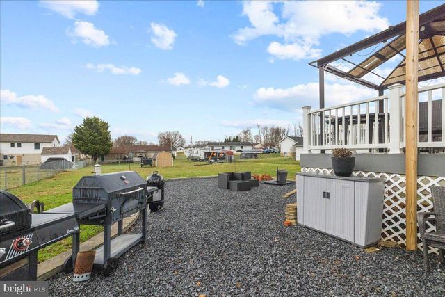 509 UPSHUR DR, Inwood, WV 25428