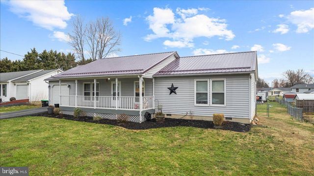 509 UPSHUR DR, Inwood, WV 25428