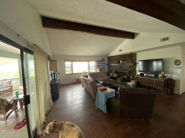 377 N Loop Drive North, Camarillo, CA 93010