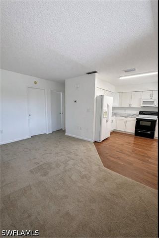 3325 Airport RD N J6, Naples, FL 34105