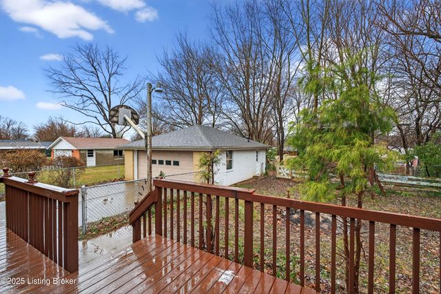 7919 Daffodil Dr, Louisville, KY 40258