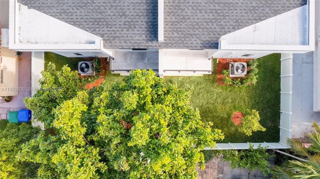 3433 SW 16th Ter, Miami, FL 33145