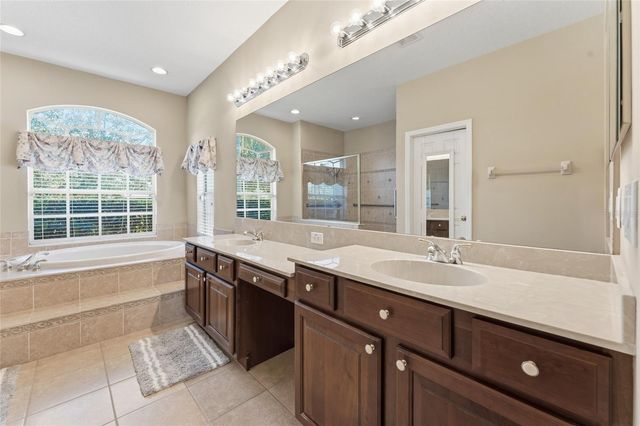 5925 JEFFERSON PARK DRIVE, Tampa, FL 33625